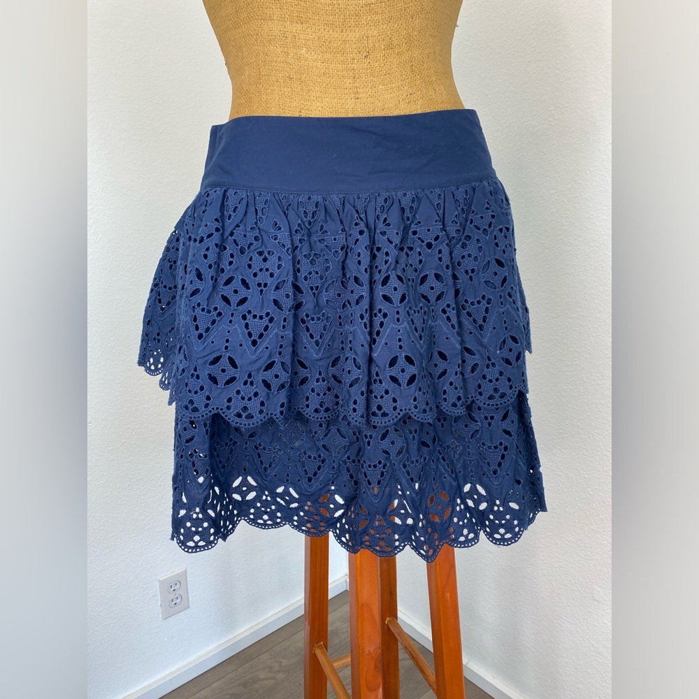 New Banana Republic Women’s Navy Eyelet Tiered Mini Skirt 4 100% Cotton Frilly